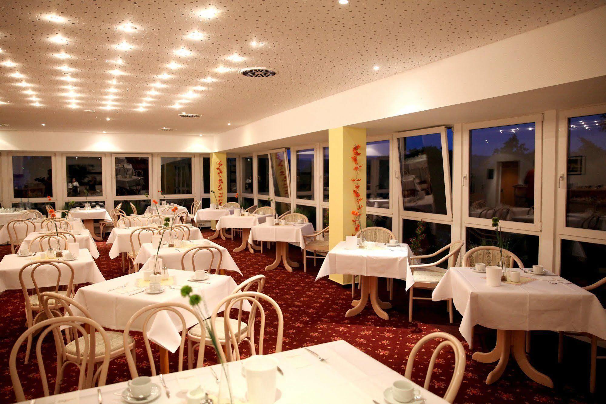 Sonnenhotel Feldberg Am See Mit Schwimmbad, Sauna Und Dampfbad Feldberger Seenlandschaft Exteriör bild